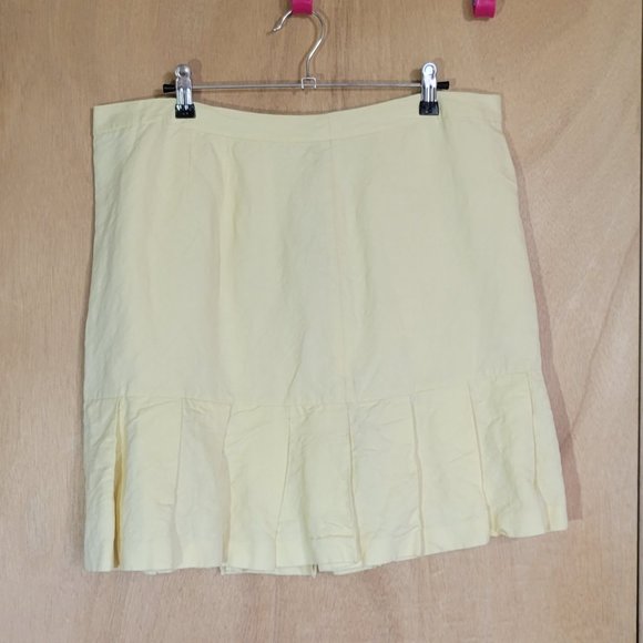 Ann Taylor Loft Dresses & Skirts - Ann Taylor Loft Skirt Size 14 Yellow Pleated Hem